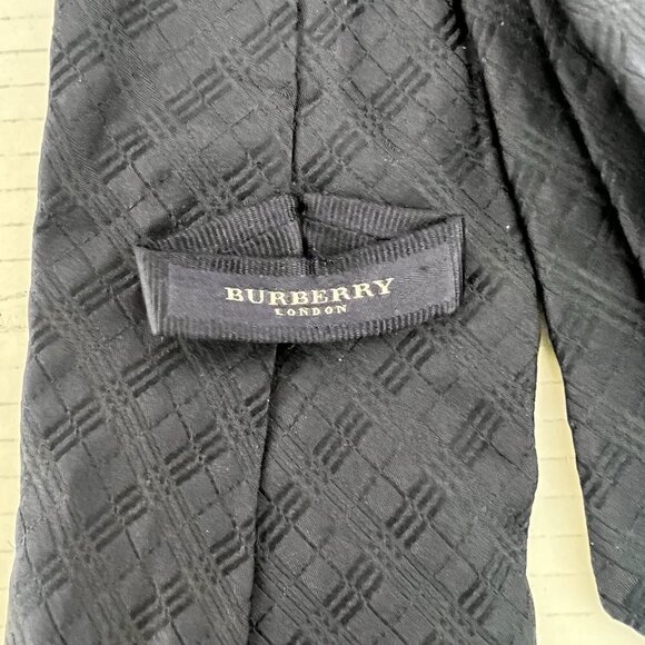 Burberry navy abstract print silk tie - Picture 3 of 5